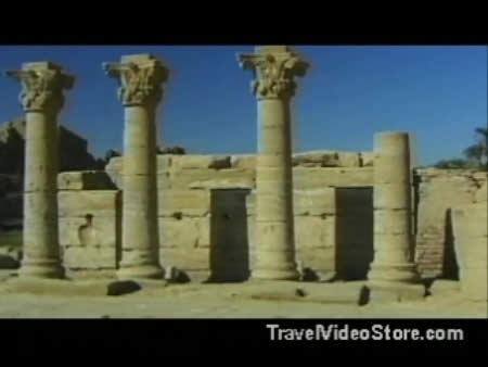  Нубия:  Египет:  
 
 Храм в Дендере