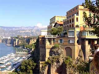  إيطاليا:  Campania:  
 
 Sorrento