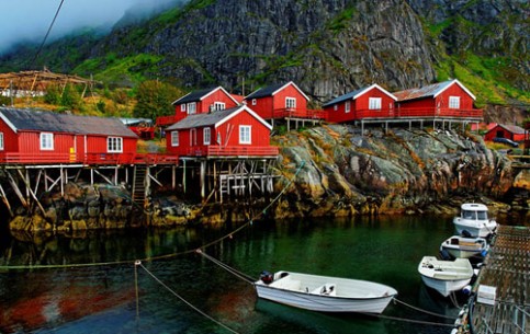 Lofoten archipelago is the succession of islands, where fishing is the traditional main occupation of the local people. Take part in whale safari and you will never forget this travel 