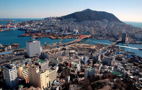 Город-порт Пусан - любимое место отдыха туристов в Южной Корее.