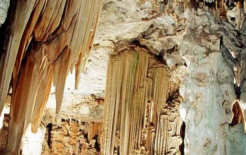 Cango Caves is a chain of caves of 3 km length. In ancient times people lived there, but practically no evidence of it has left