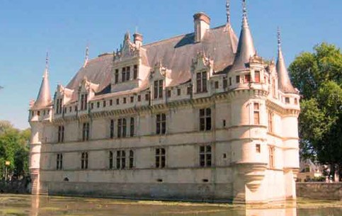 Centre is located around the Loire Valley. One of the main tourist sights of the region is the famous châteaux of the Loire Valley