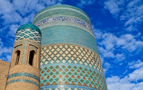 The bright blue décor of the Kalta Minar Minaret is unique for Central Asia. Is the only structure which surface is completely covered with colored glazed tiles