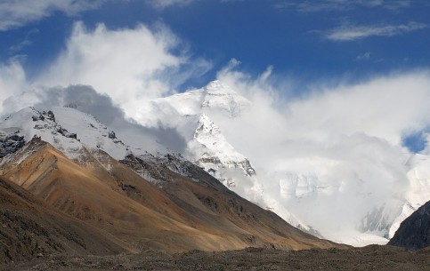 The Gimalai is an ideal place for mountain trekking, climbing and gliding, because eight of the fourteen highest peaks of the world (above 8000 m) are concentrated here