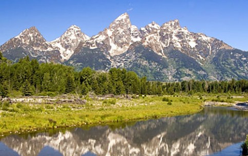 В Скалистых горах сосредоточено множество национальных парков США, которые круглый год привлекают туристов из разных стран.