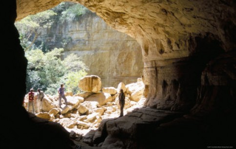 Соф Омар — огромная пещерная система — бывший религиозный центр, священное место. Сейчас открыты для туристов.