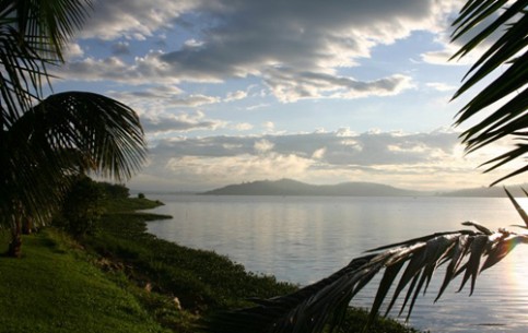 Купив путевку в Уганду, совершите путешествие к озеру Виктория - второму по величине пресному озеру мира. 