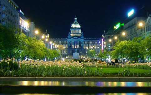 Wenceslas Square is a vibrant area of hotels, apartments, restaurants, bars, clubs and shops. It offers easy walking access to all Prague's sights and attractions