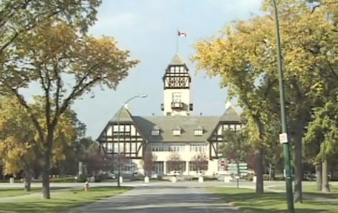  Winnipeg:  Manitoba:  Canada:  
 
 Assiniboine Park