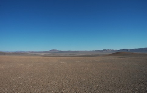  智利:  
 
 阿他加马沙漠