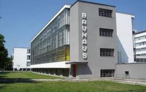  Dessau-Roßlau:  Hamburg:  Lower Saxony:  Saxony-Anhalt:  Germany:  
 
 Bauhaus