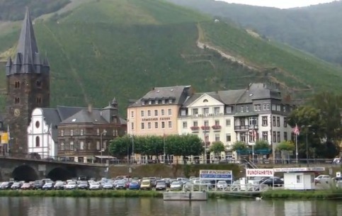  ألمانيا:  Rhineland-Palatinate:  
 
 Bernkastel-Kues