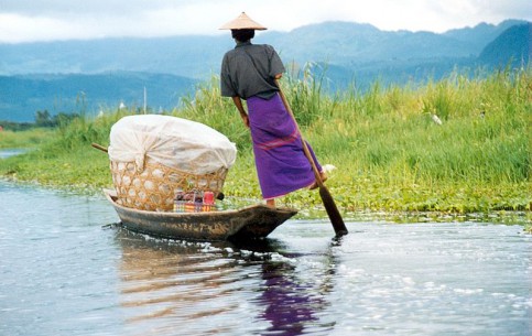  Мьянма:  
 
 Прогулка по Озеру Инле