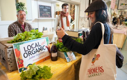  كندا:  New Brunswick:  
 
 Fredericton Boyce Farmers Market