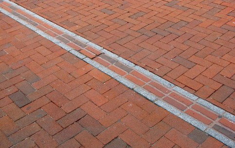  波士顿:  麻薩諸塞州:  美国:  
 
 Freedom Trail in Boston