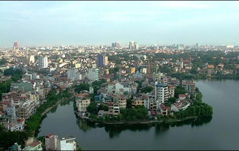 Столица Вьетнама Ханой – город величественных пагод и экзотических храмов, являющий собой синтез восточной и западной культур;  популярное туристическое направление