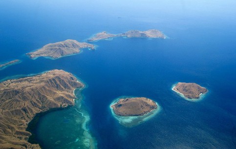  印度尼西亚:  
 
 科莫多島