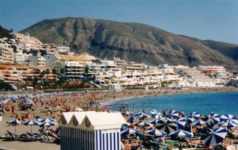  إسبانيا:  Canary Islands:  Santa Cruz de Tenerife:  
 
 Los Cristianos