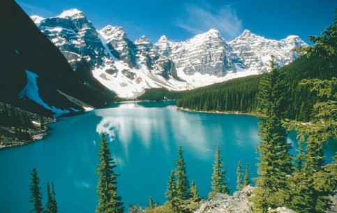  Banff:  Alberta:  カナダ:  
 
 Moraine Lake 