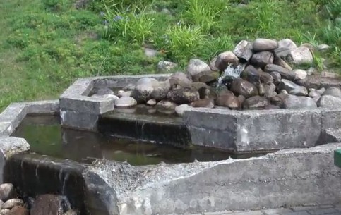 Уникальность санатория Радон на берегу реки Паниква заключается в том, что здесь наряду с минеральными радоновыми водами используются сапропелевые грязи