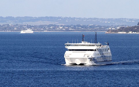  Mornington:  維多利亞州:  澳大利亚:  
 
 Searoad Ferries