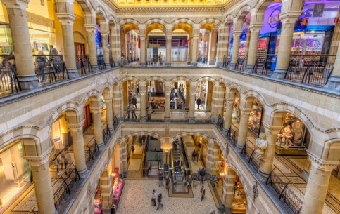  هولندا:  أمستردام:  
 
 Shopping in Amsterdam