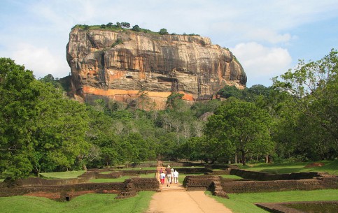  سريلانكا:  
 
 Sigiriya