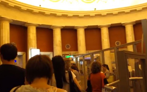  サンクトペテルブルク:  ロシア:  
 
 St. Petersburg Metro