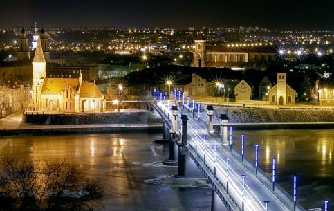 Столица и крупнейший город Литвы, её экономический центр; прекрасный 