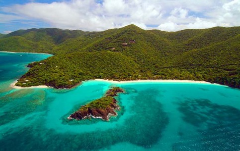 Saint Thomas Island is a well-developed tourist area with abundance of hotels, shops and restaurants; scenic crystal clear bays, splendid sand beaches, excllent diving places