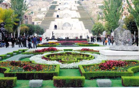  埃里温:  亚美尼亚:  
 
 Yerevan Cascade