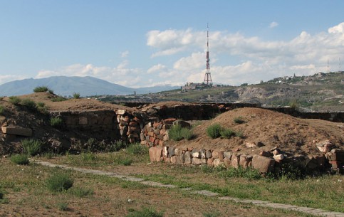 Будучи самым высоким сооружением в городе, видным практически из любой его точки, Ереванская телебашня является тридцать третьей по высоте в мире