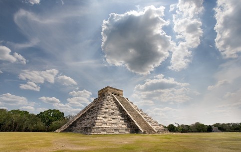  المكسيك:  
 
 PYRAMIDS IN MEXICO