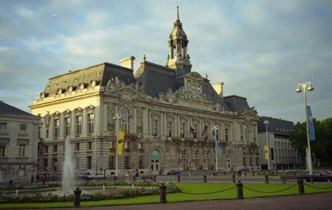 Tours is a city in central France, the capital of the Indre-et-Loire department. The region around Tours, is known for its wines and for the famous Battle of Tours in 732